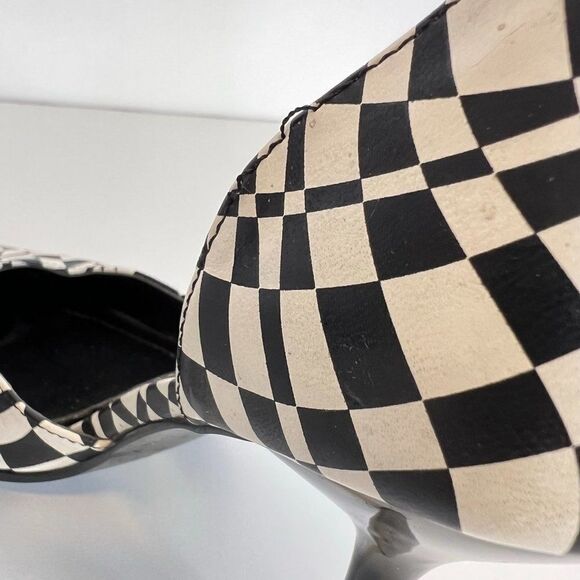 Bakers Deanne Psychedelic Checkered Pointed Toe Pumps - Picture 5 of 7